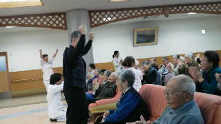 利用者の方々そしてインカニャンのファンの方とともに、楽しい時間を過ごすことが出来ました。世界の平和を祈りました！